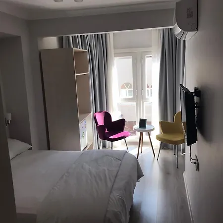 לינה וארוחת בוקר Butik Akvaryum 2*