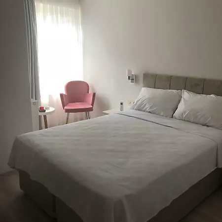 Butik Akvaryum לינה וארוחת בוקר אדאלר