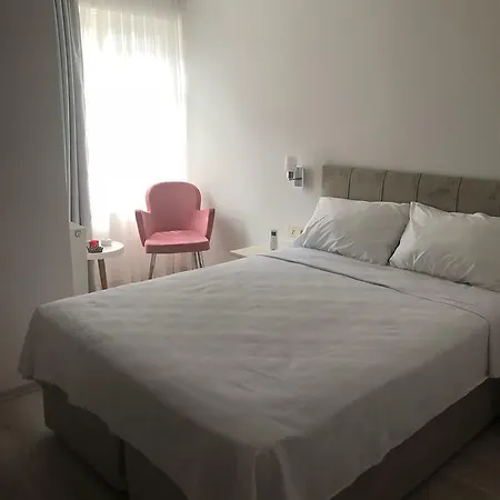 לינה וארוחת בוקר Butik Akvaryum אדאלר